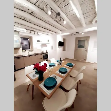 Feriehus κυκλαδίτικη παραδοσιακή Chrisi Akti (Paros)